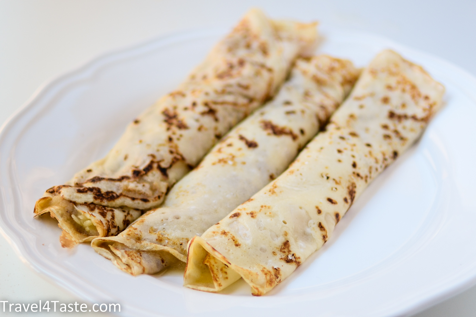 Crêpes (Pancakes) with Applesauce – Travel For Taste