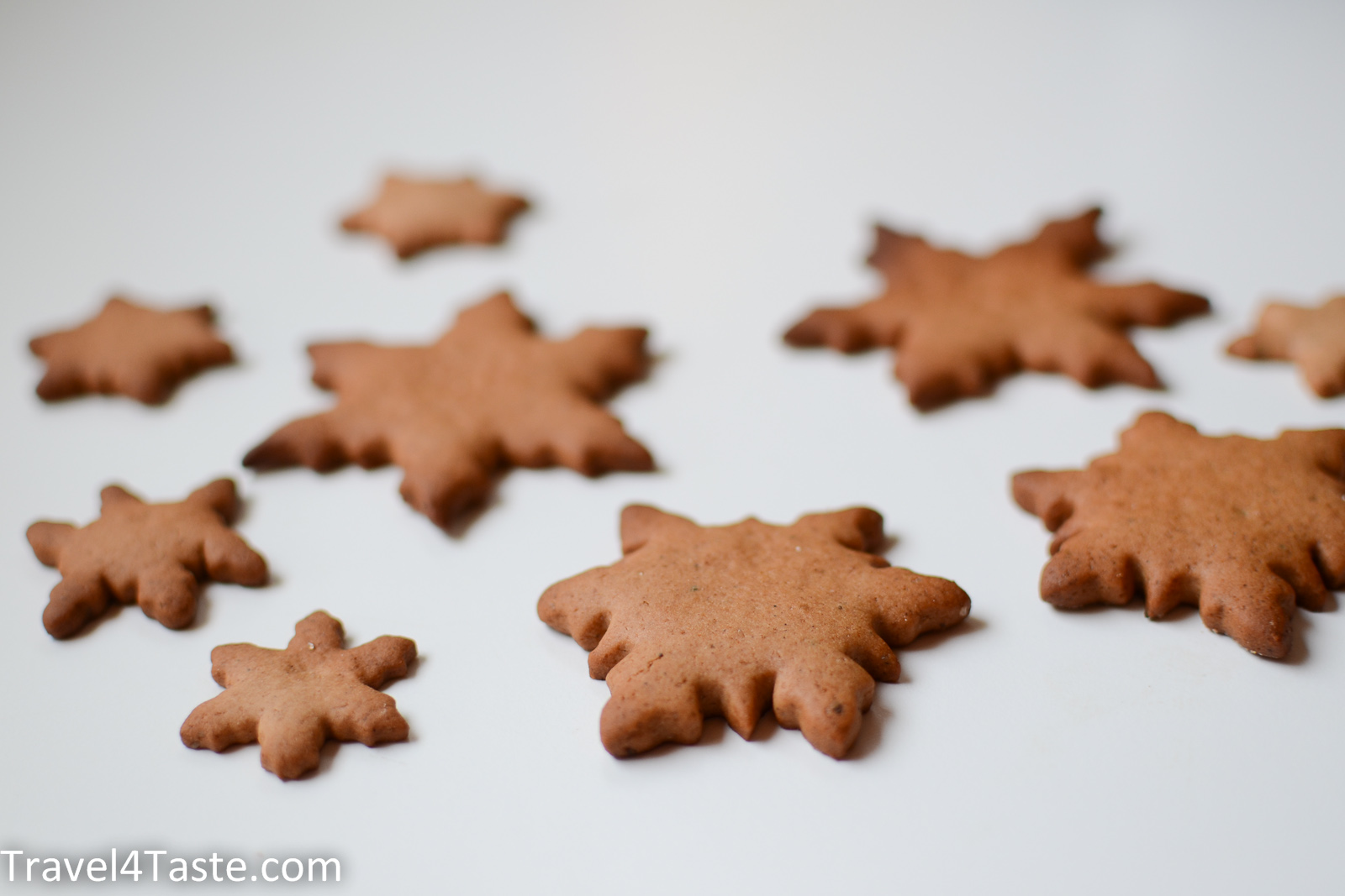 Gingerbread Cookies (Snowflakes) – Travel For Taste
